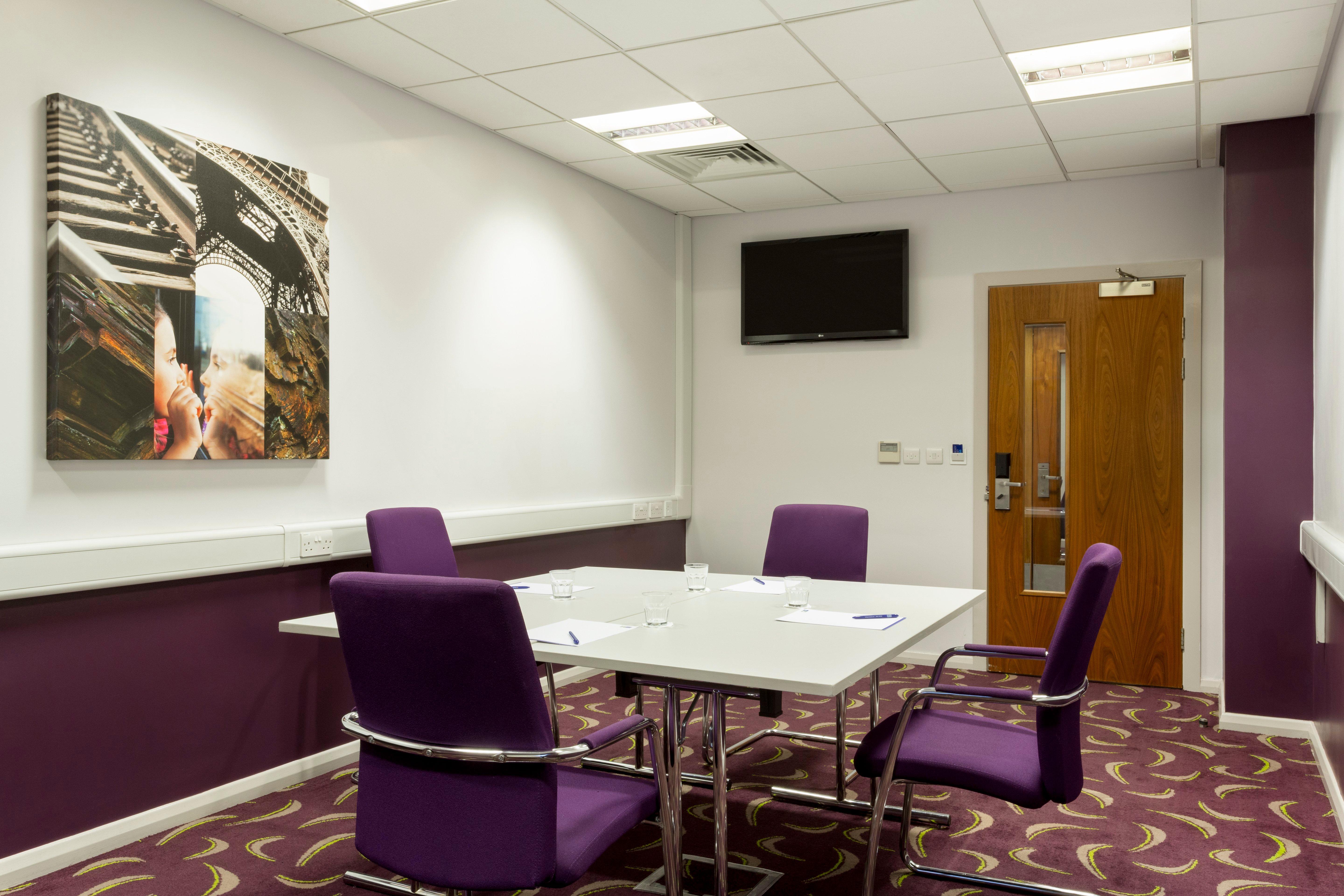 Holiday Inn Express Dunstable, An Ihg Hotel Eksteriør billede